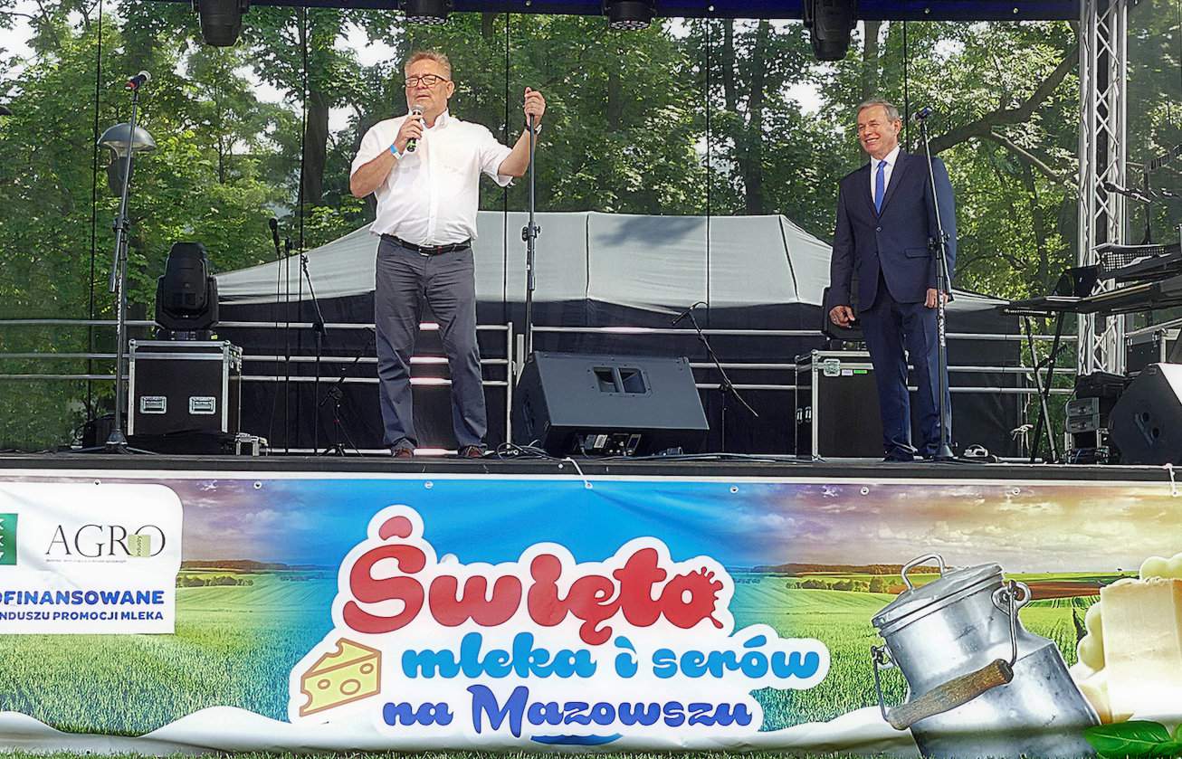 Święto Mleka i Serów na Mazowszu otworzyli: prezes OSM Grodzisk Mazowieckie –Tadeusz Proczek (z prawej) oraz burmistrz miasta – Grzegorz Benedykciński