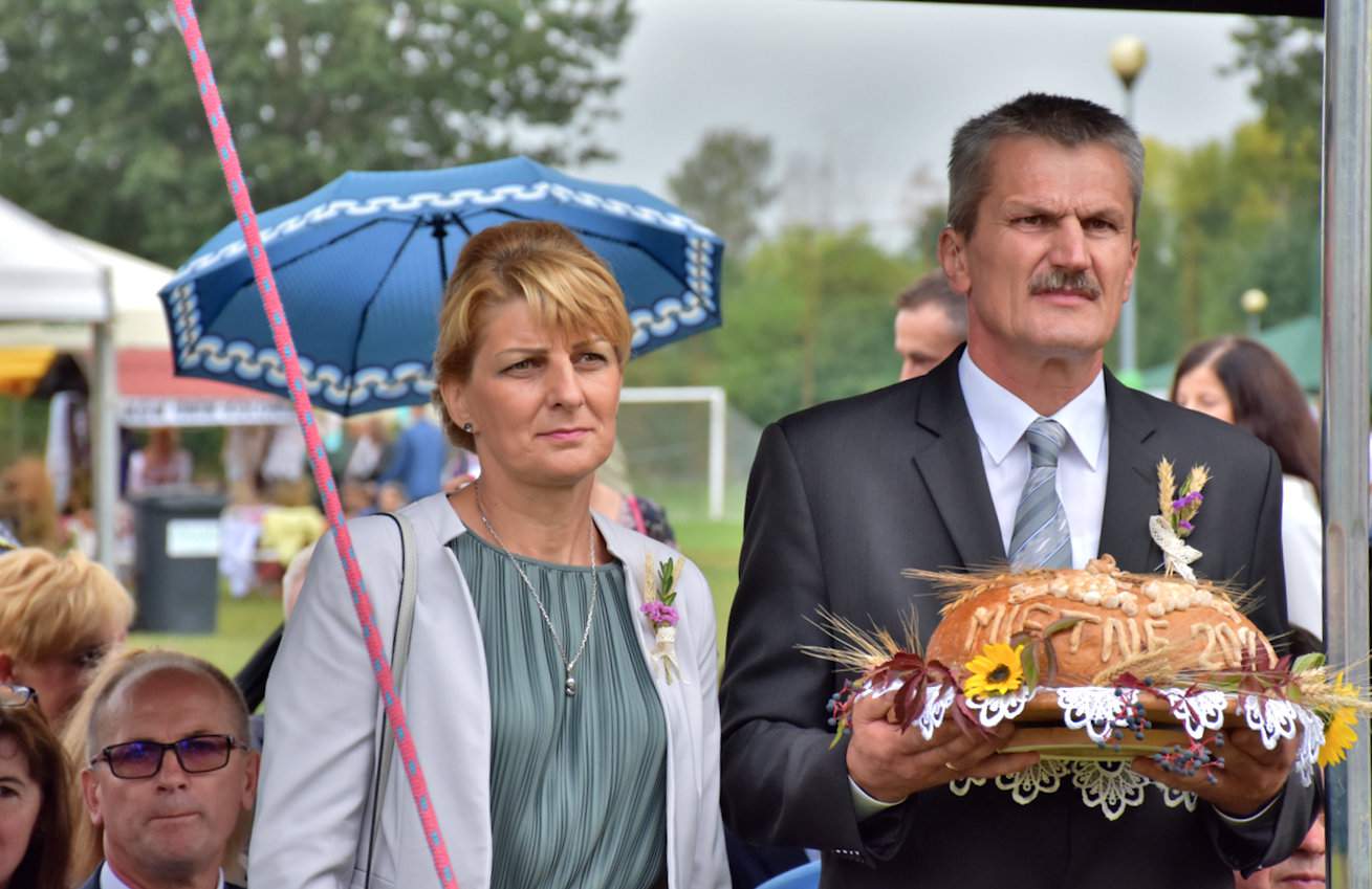Katarzyna i Jacek Majsterkowie – starostowie  dożynek