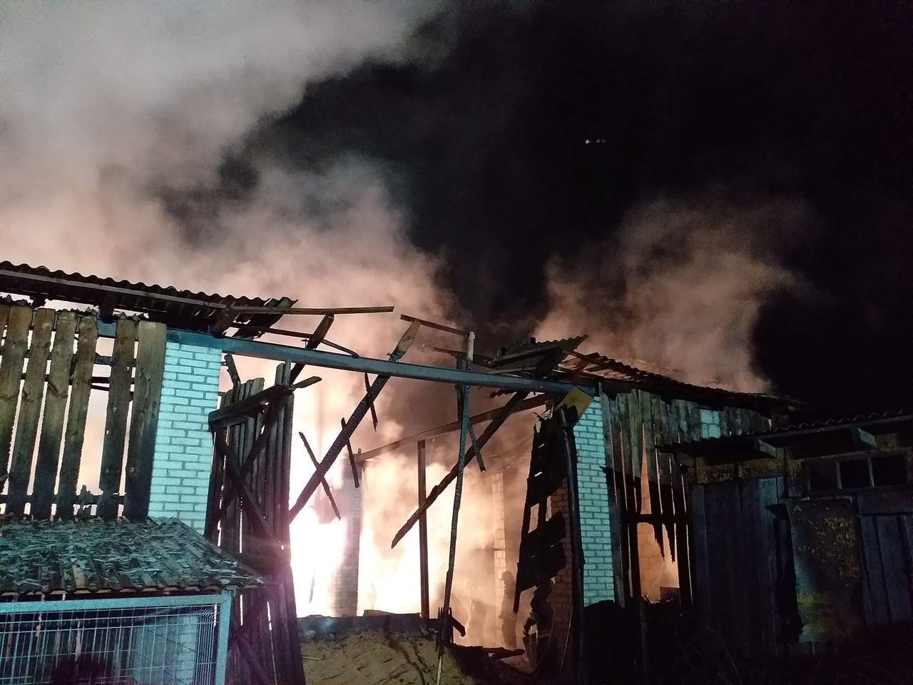 Lubartów: w Kozłówce spłonęła podpalona stodoła