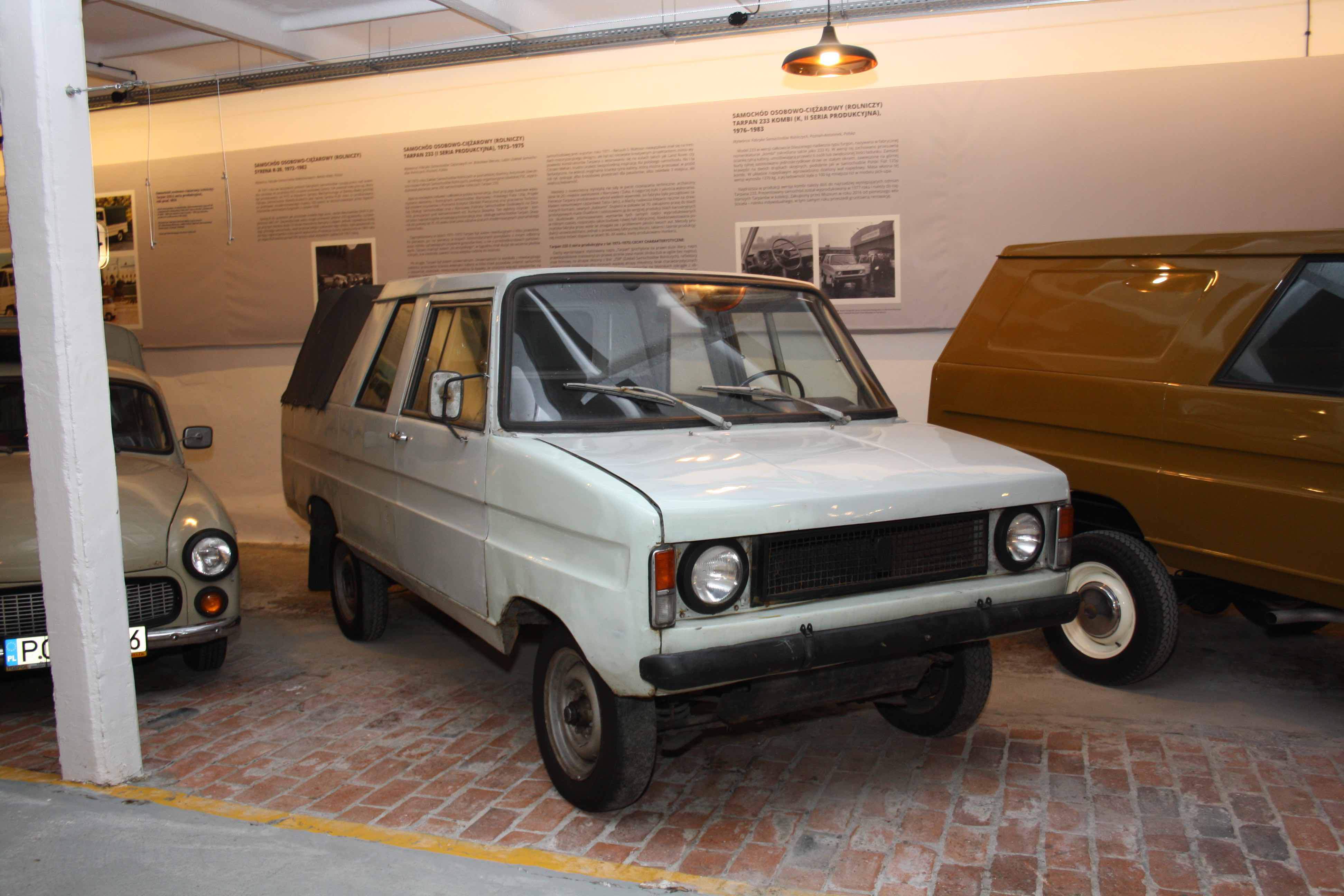 Najstarszy egzemplarz w muzeum to Tarpan wyprodukowany w 1974 roku, czyli zaledwie rok po uruchomieniu produkcji w Antoninku