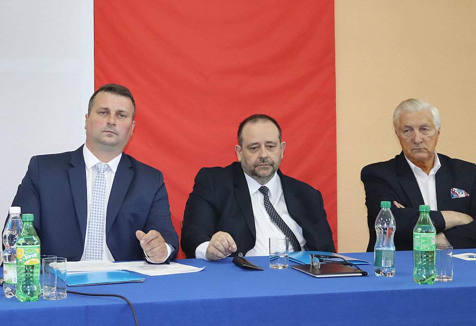 Od lewej: Rafał Ołubek, przewodniczący rady, Krzysztof Jankowski, prezes zarządu, Waldemar Broś, prezes KZSM