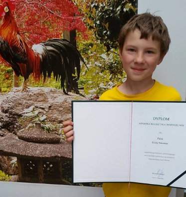 Eryk z dyplomem ministra rolnictwa dla najmłodszego w Polsce hodowcy drobiu ozdobnego