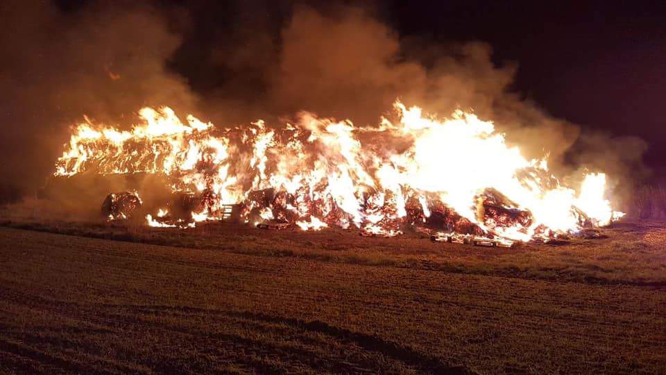 Seria pożarów w Dusznikach – spłonęły 4 stogi Winny podpalacz
