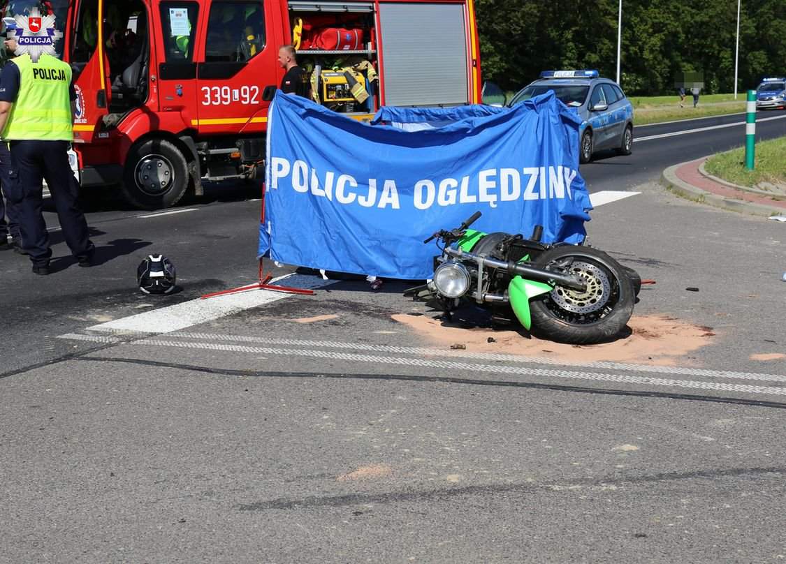 W wyniku zderzenia z Ursusem 38-letni motocyklista zmarł na miejscu (Fot. KWP Lublin)